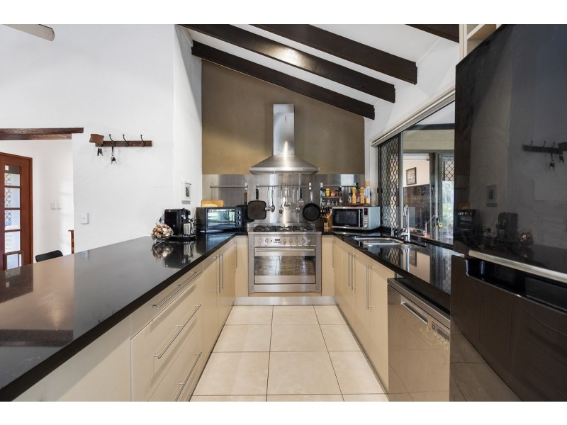 5 Sorell Place, Helensvale QLD 4212
