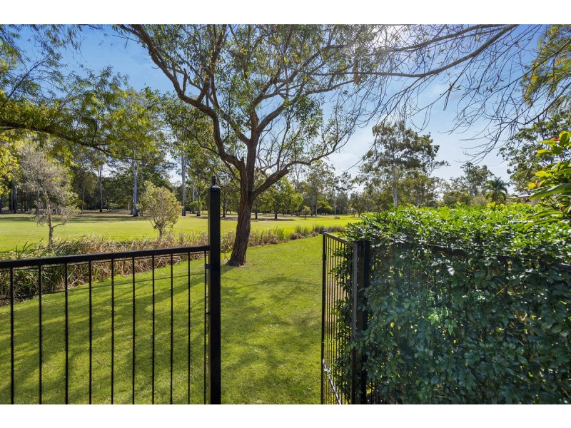 5 Sorell Place, Helensvale QLD 4212