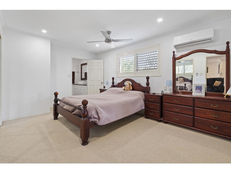 5 Sorell Place, Helensvale QLD 4212