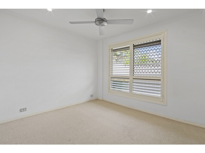 5 Sorell Place, Helensvale QLD 4212