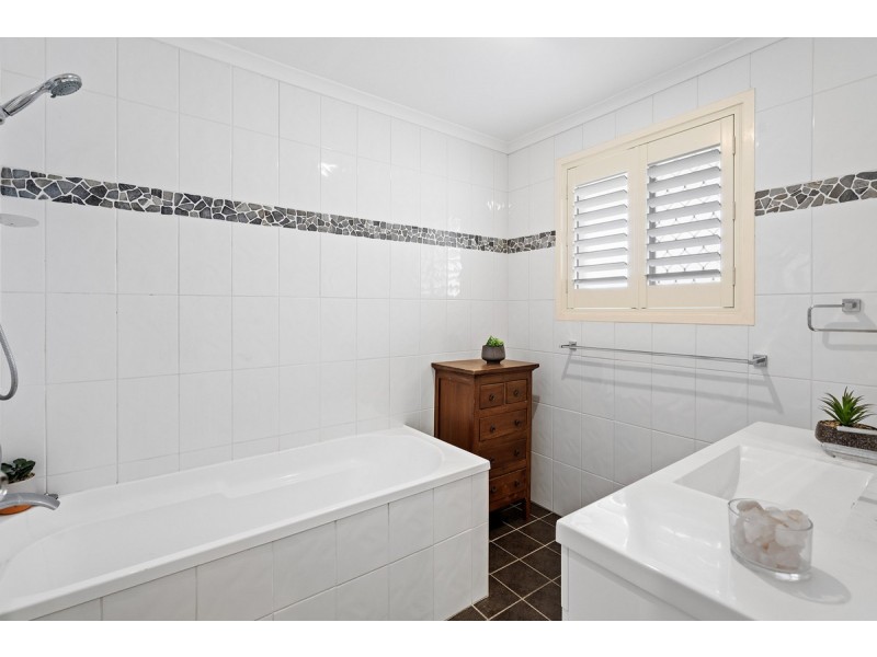 5 Sorell Place, Helensvale QLD 4212