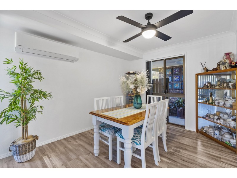 4 Calder Crescent, Helensvale QLD 4212