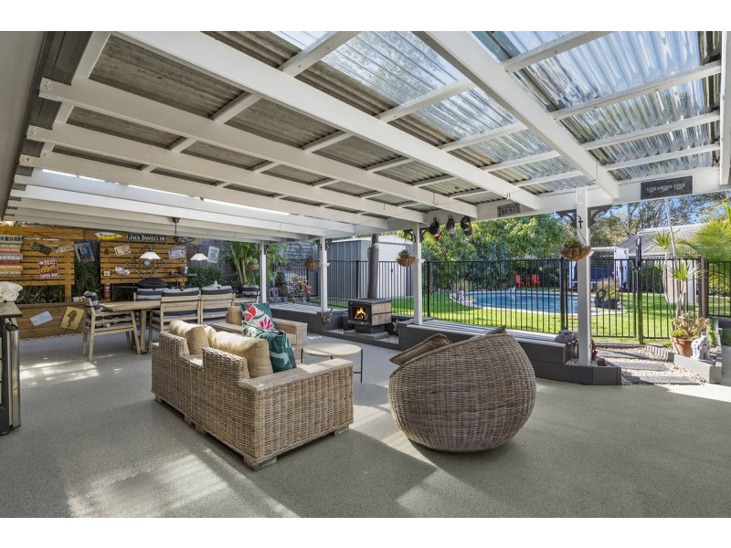 4 Calder Crescent, Helensvale QLD 4212