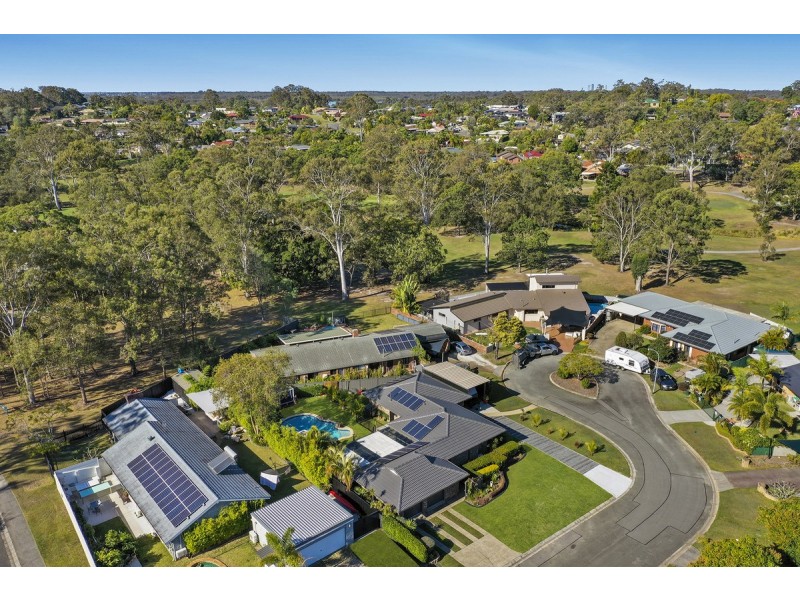 4 Calder Crescent, Helensvale QLD 4212