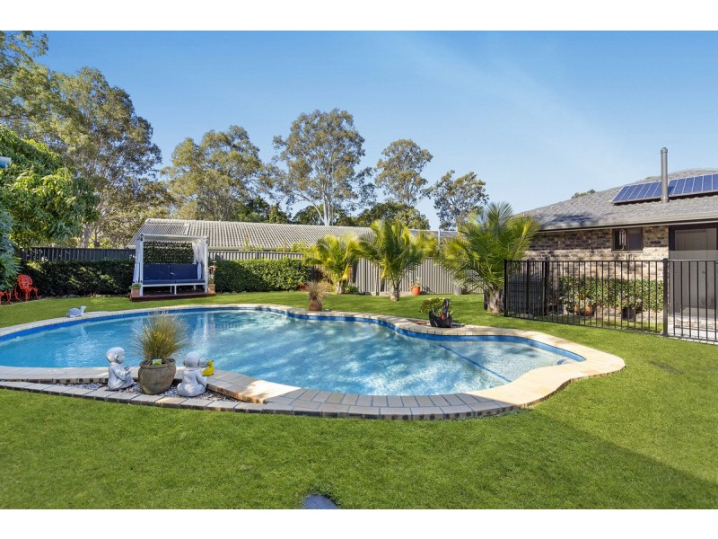 4 Calder Crescent, Helensvale QLD 4212