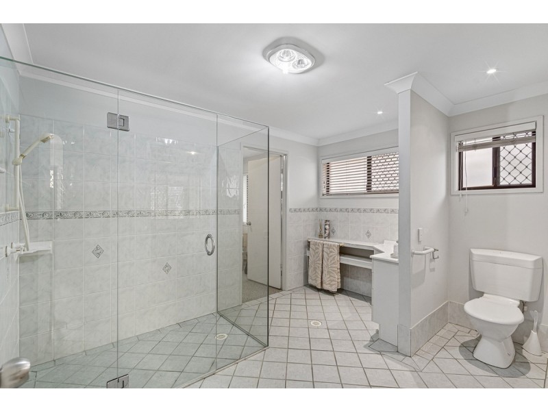 42 Latrobe Avenue, Helensvale QLD 4212