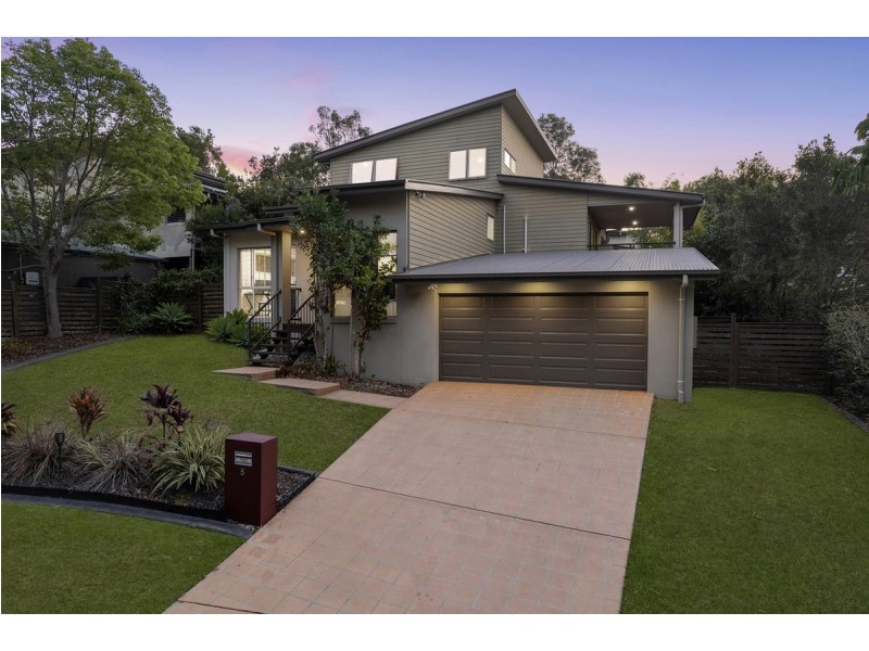 5 Silver Dawn Crescent, Oxenford QLD 4210