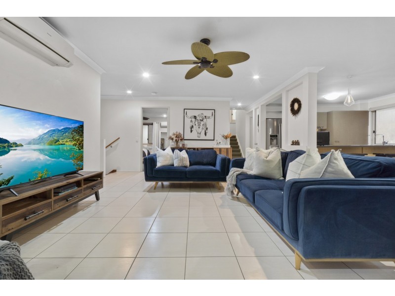 5 Silver Dawn Crescent, Oxenford QLD 4210