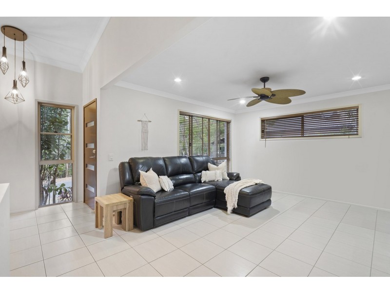 5 Silver Dawn Crescent, Oxenford QLD 4210