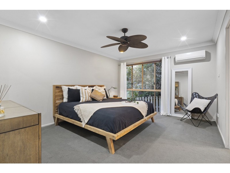 5 Silver Dawn Crescent, Oxenford QLD 4210