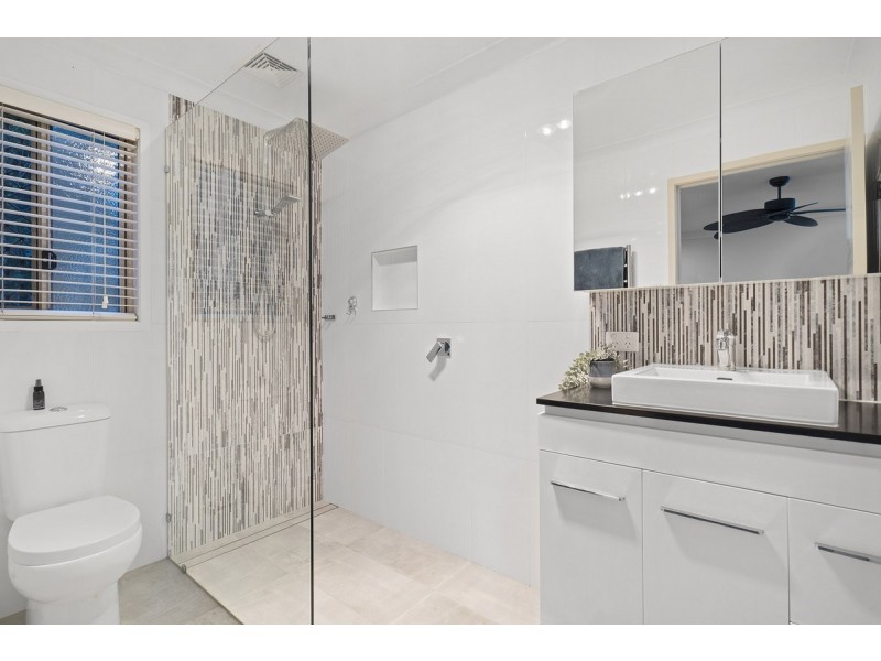 5 Silver Dawn Crescent, Oxenford QLD 4210