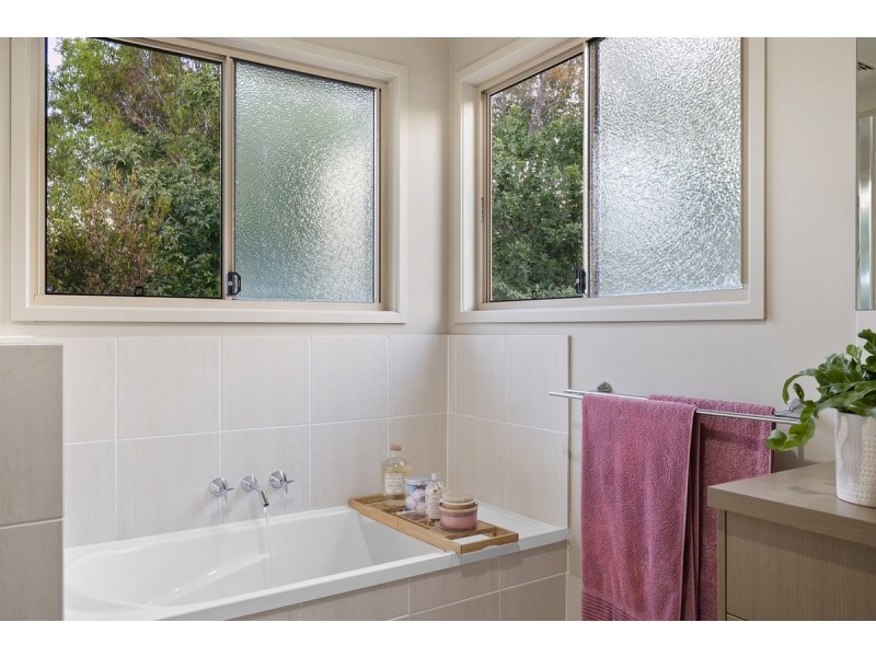 5 Silver Dawn Crescent, Oxenford QLD 4210