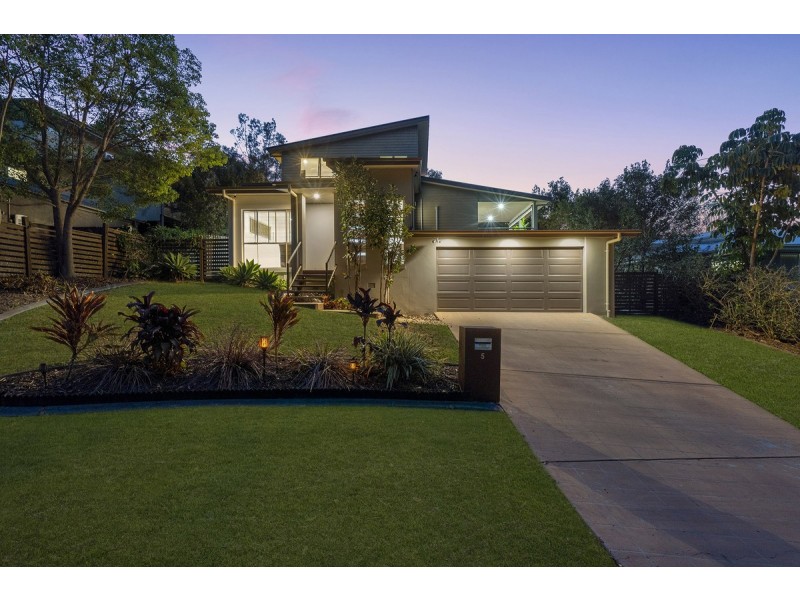 5 Silver Dawn Crescent, Oxenford QLD 4210