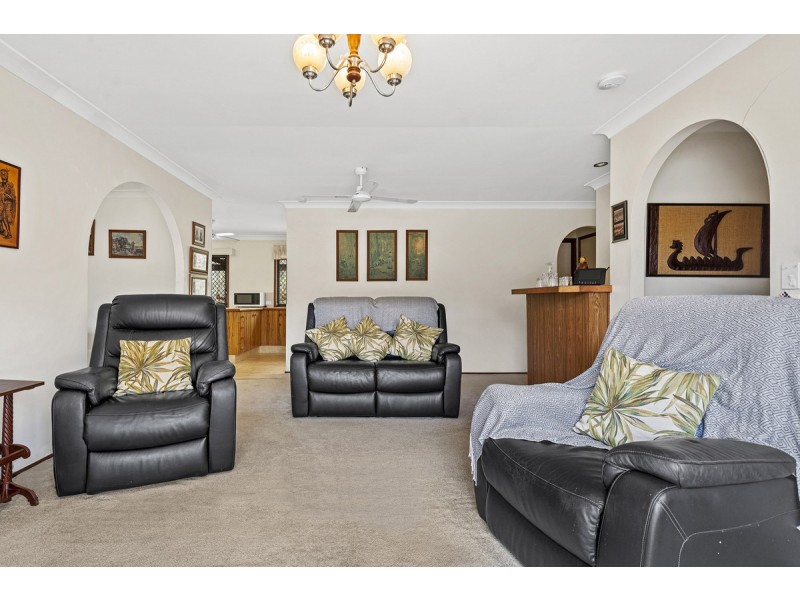 62 Lindfield Road, Helensvale QLD 4212