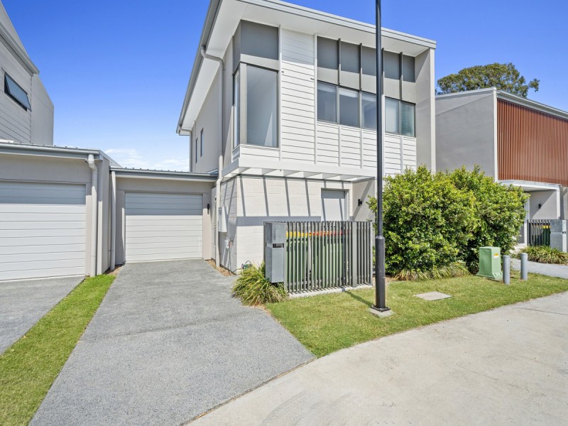 63/1 Lyra Avenue, Hope Island QLD 4212