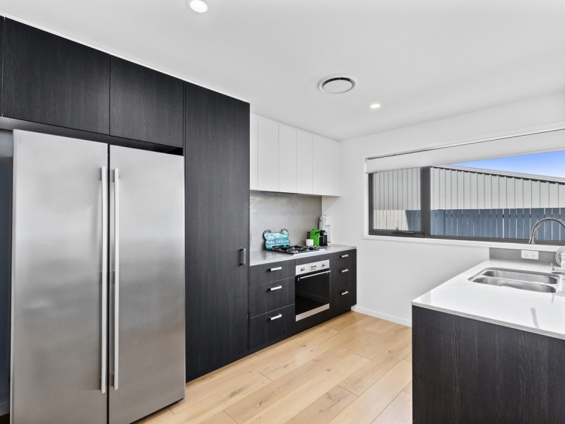 63/1 Lyra Avenue, Hope Island QLD 4212