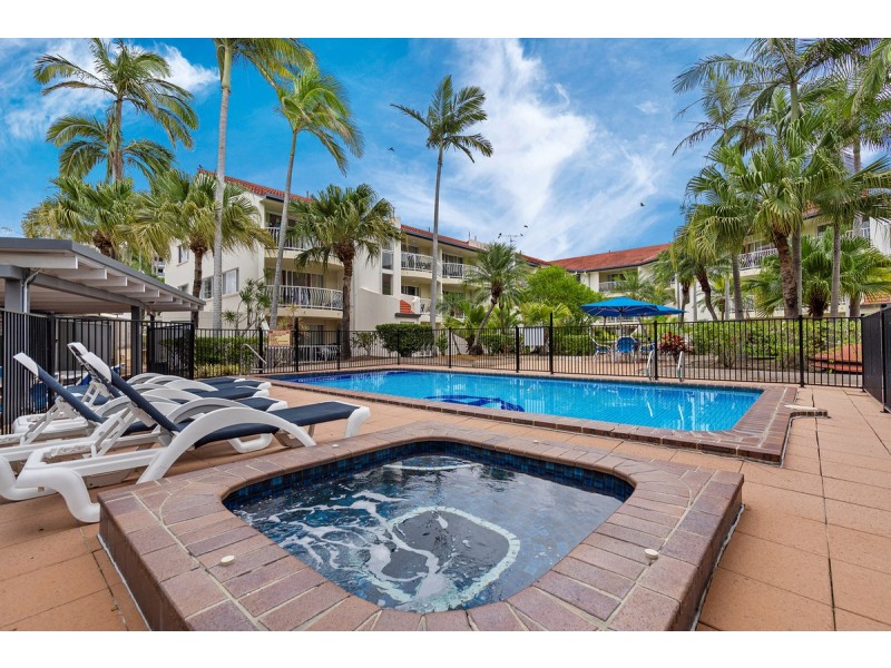 6/27 Peninsular Drive, Surfers Paradise QLD 4217