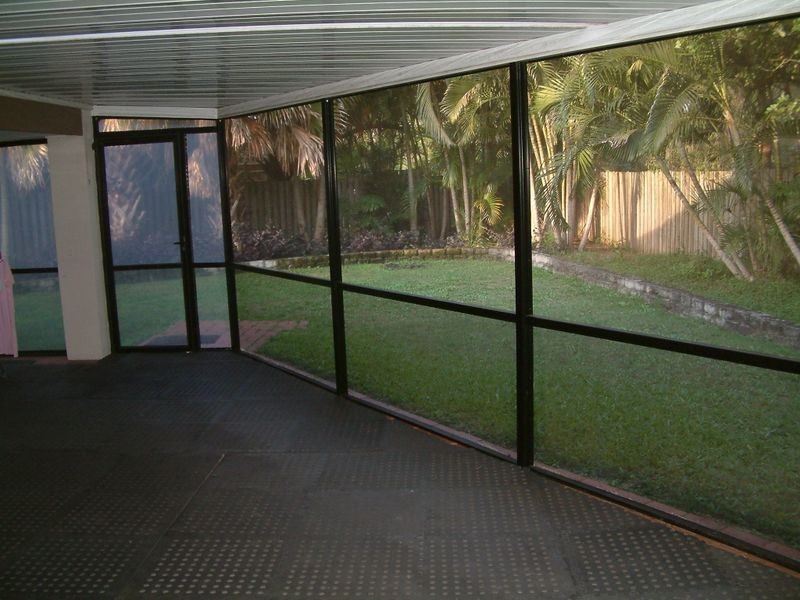 10 Midpark Court, Helensvale QLD 4212