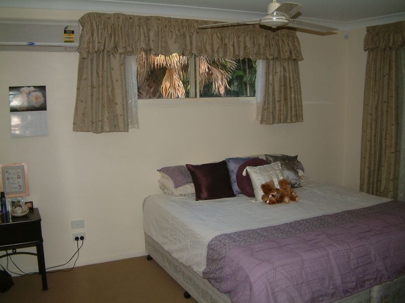 10 Midpark Court, Helensvale QLD 4212