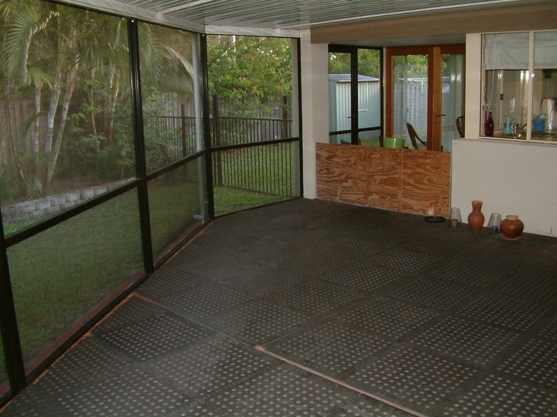 10 Midpark Court, Helensvale QLD 4212