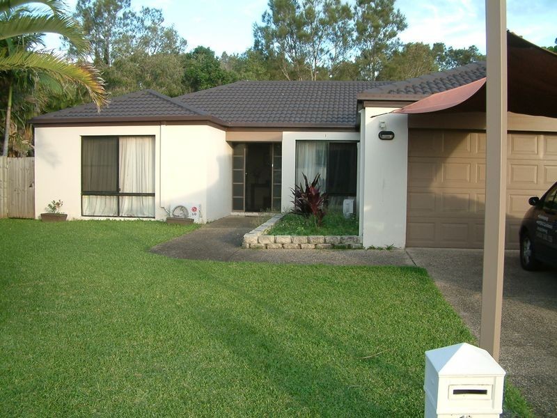 10 Midpark Court, Helensvale QLD 4212