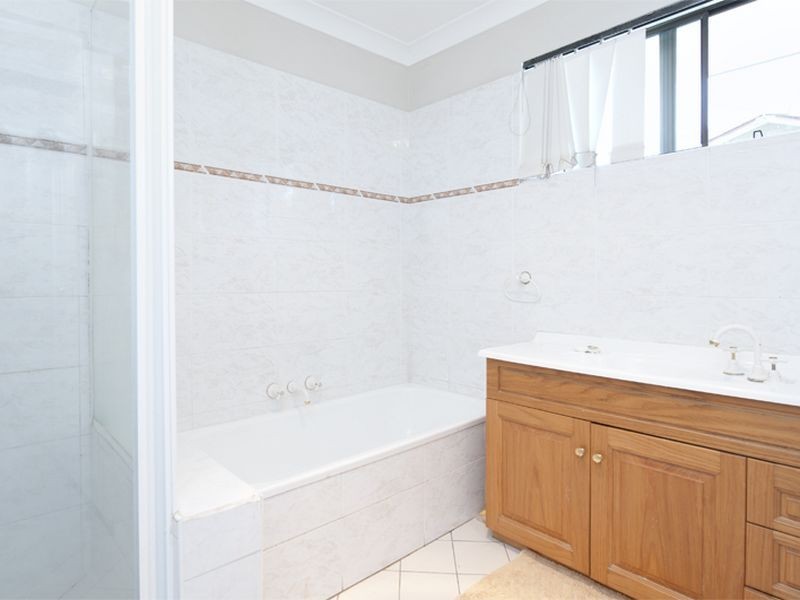 25 Tamworth Drive, Helensvale QLD 4212