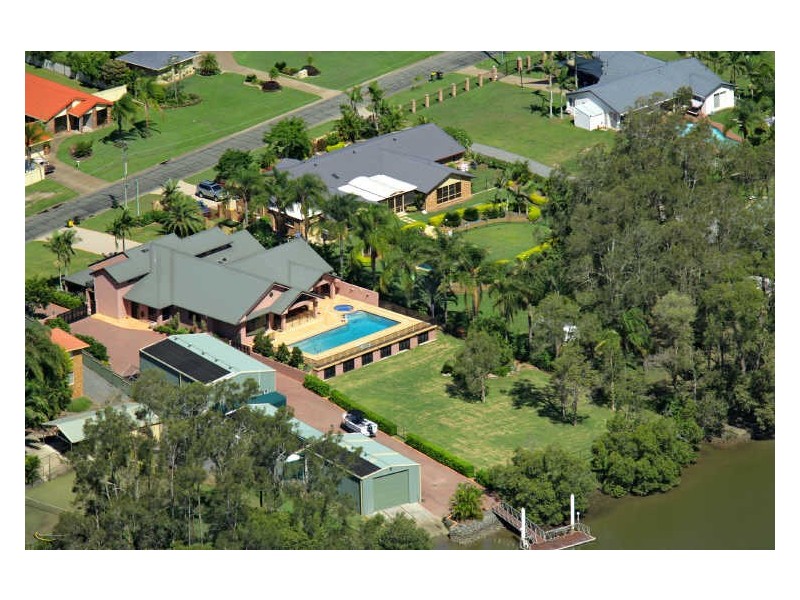 44 Riverdowns Crescent, River Downs, Helensvale QLD 4212 the real