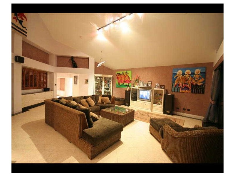 44 Riverdowns Crescent, River Downs, Helensvale QLD 4212