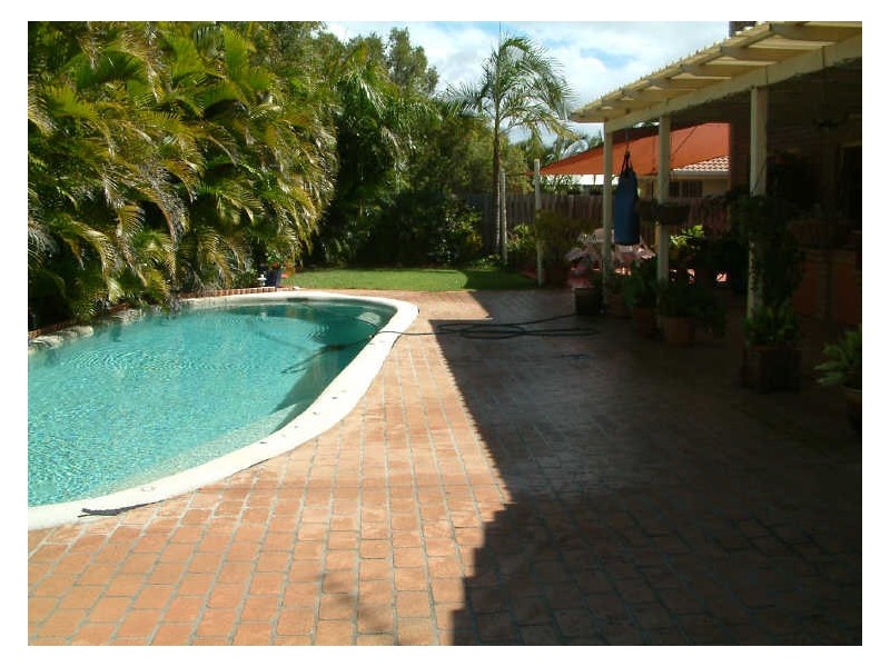 18 Westlake Court, Monterey Keys QLD 4212