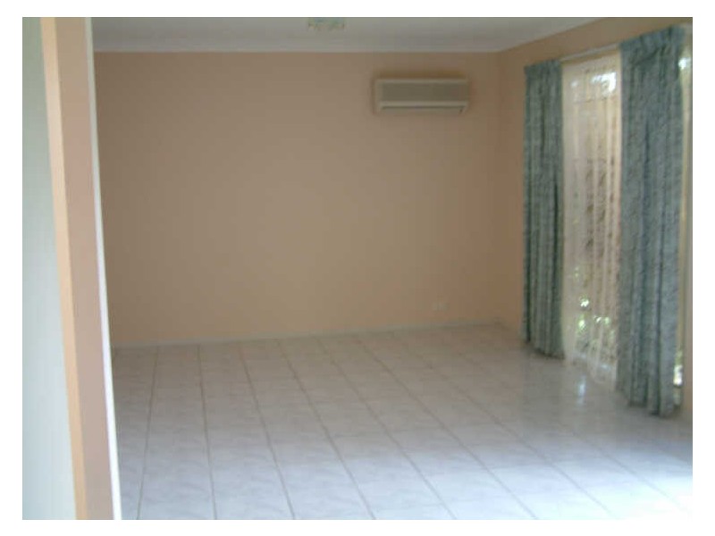 233 Universal Street, Gaven QLD 4211
