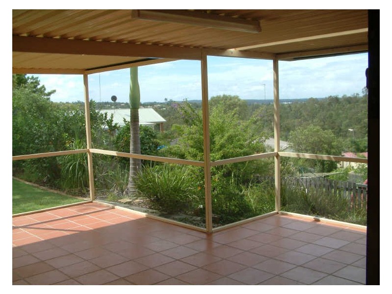 233 Universal Street, Gaven QLD 4211