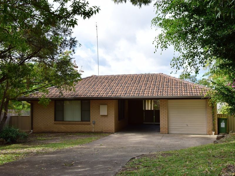18 Wolvi Place, Helensvale QLD 4212