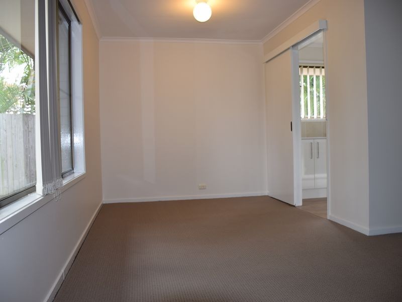 18 Wolvi Place, Helensvale QLD 4212