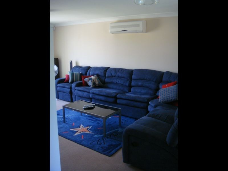 5 Matzia Avenue, Pacific Pines QLD 4211