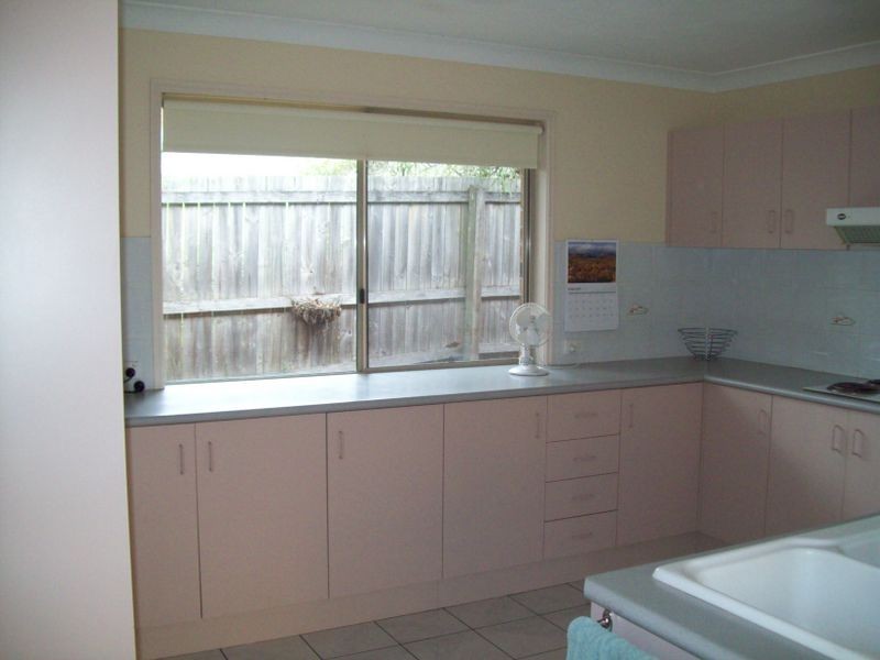 6 Enfield Road, Helensvale QLD 4212