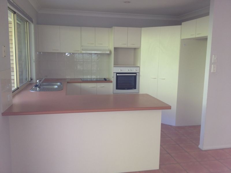 30 Papara Street, Pacific Pines QLD 4211