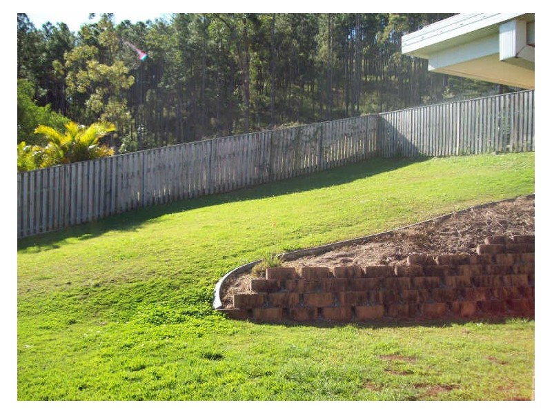 16 Henderson Rise, Pacific Pines QLD 4211