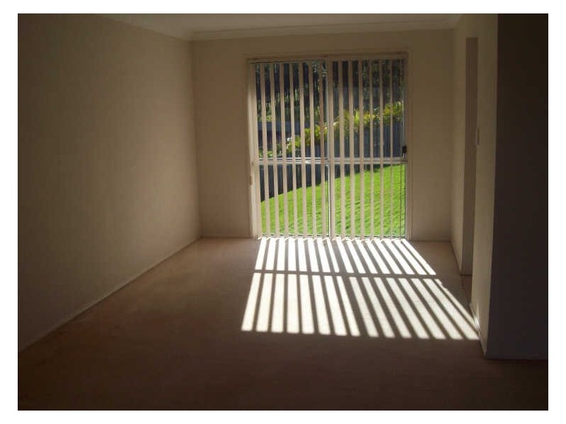 16 Henderson Rise, Pacific Pines QLD 4211