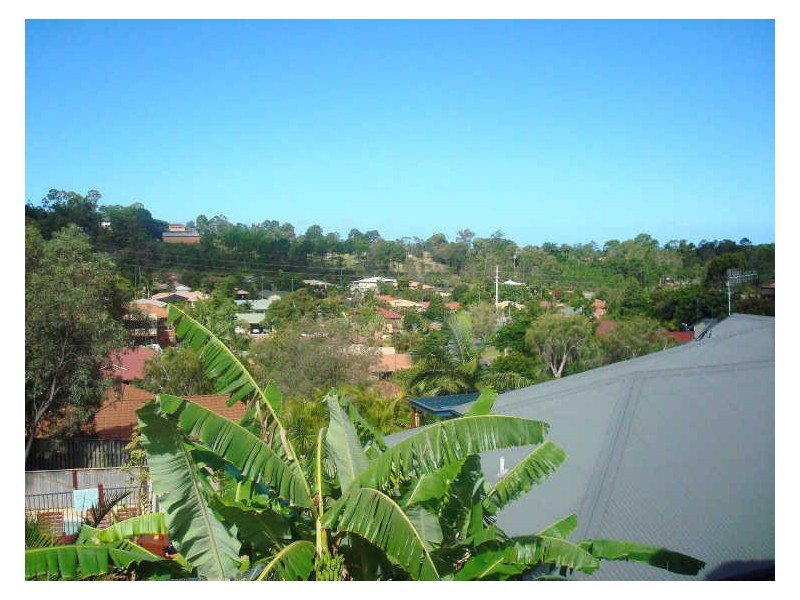 17 Polynesia Drive, Pacific Pines QLD 4211