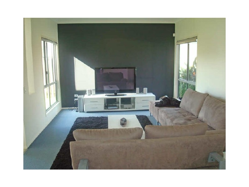 16 Regatta Avenue, Oxenford QLD 4210