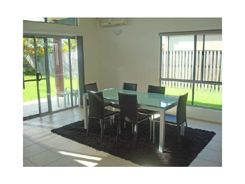 16 Regatta Avenue, Oxenford QLD 4210