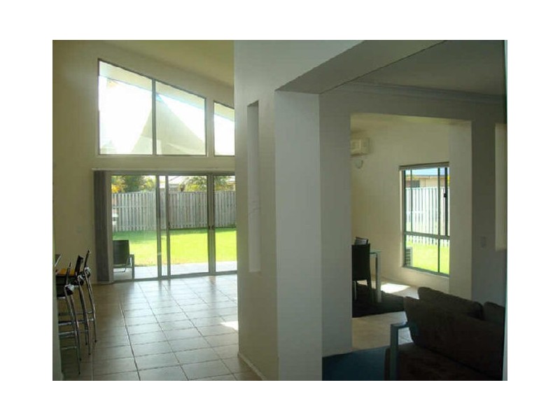 16 Regatta Avenue, Oxenford QLD 4210