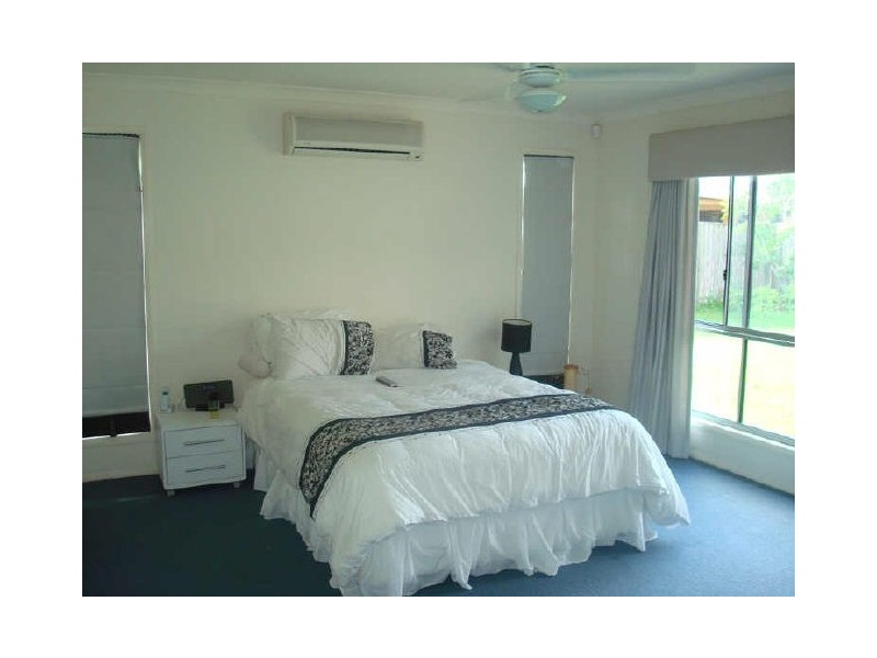 16 Regatta Avenue, Oxenford QLD 4210