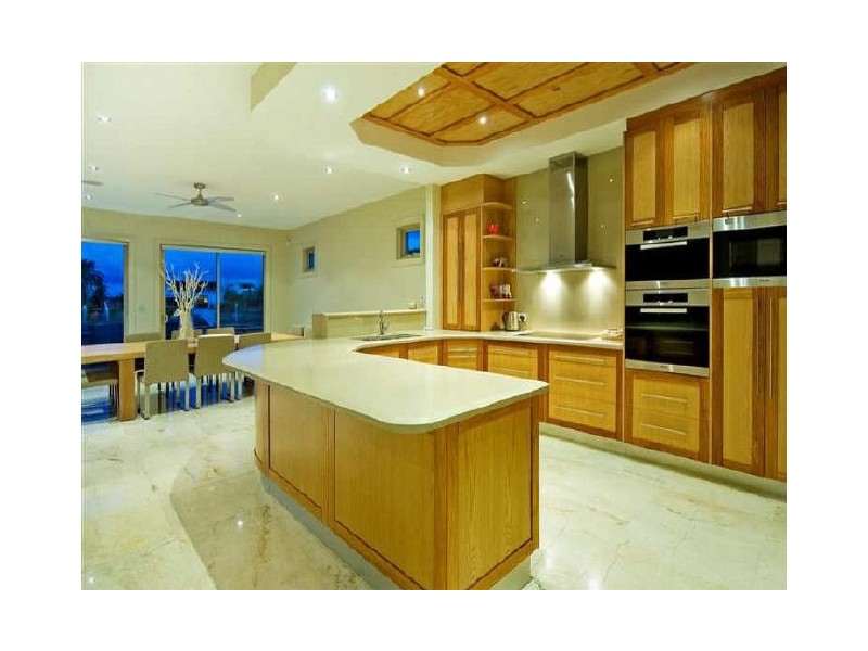 8034 Key Waters, Hope Island QLD 4212