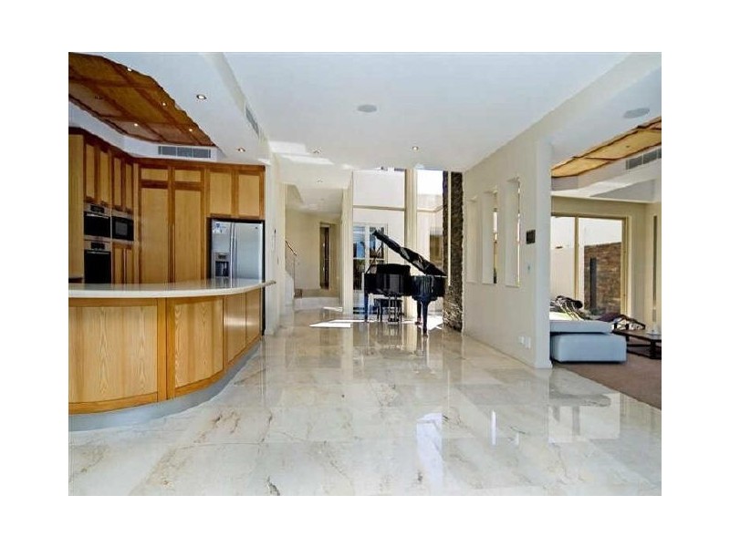 8034 Key Waters, Hope Island QLD 4212