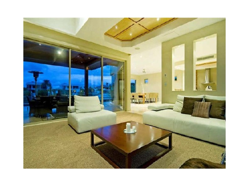 8034 Key Waters, Hope Island QLD 4212