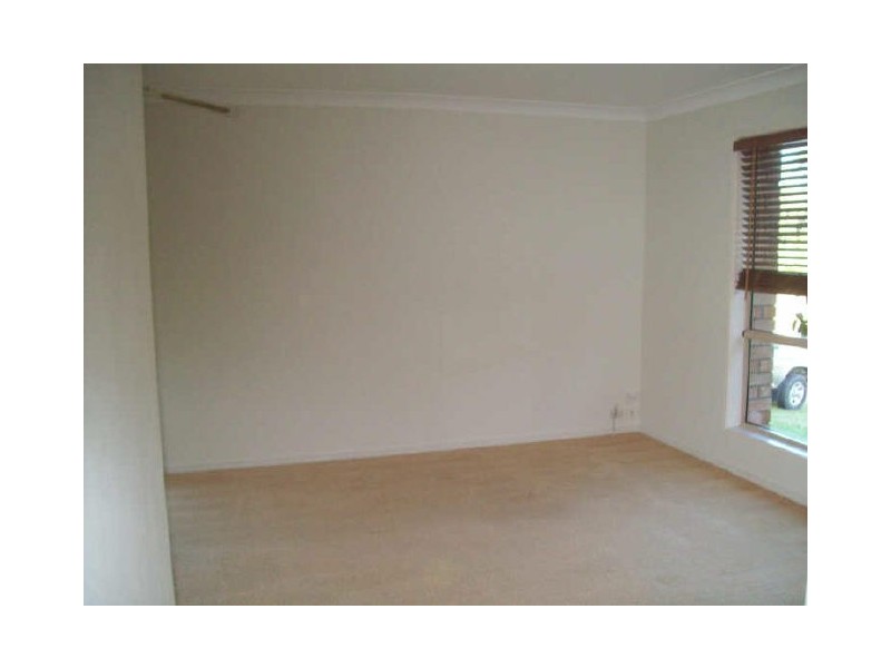 8 Carner Court, Helensvale QLD 4212