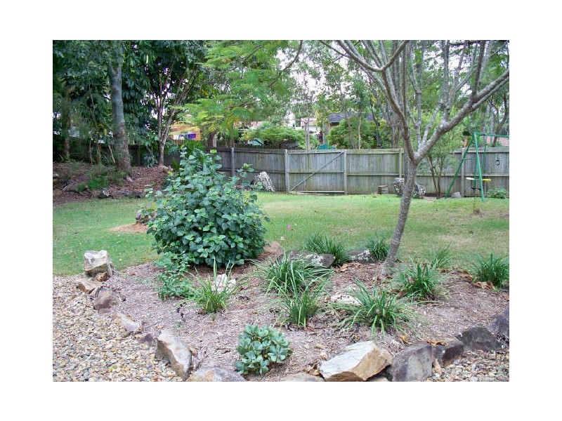 30 Preston Place, Helensvale QLD 4212