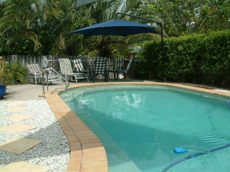 13 Enderbury Crescent, Pacific Pines QLD 4211