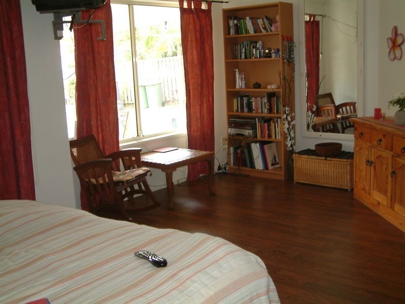 13 Enderbury Crescent, Pacific Pines QLD 4211